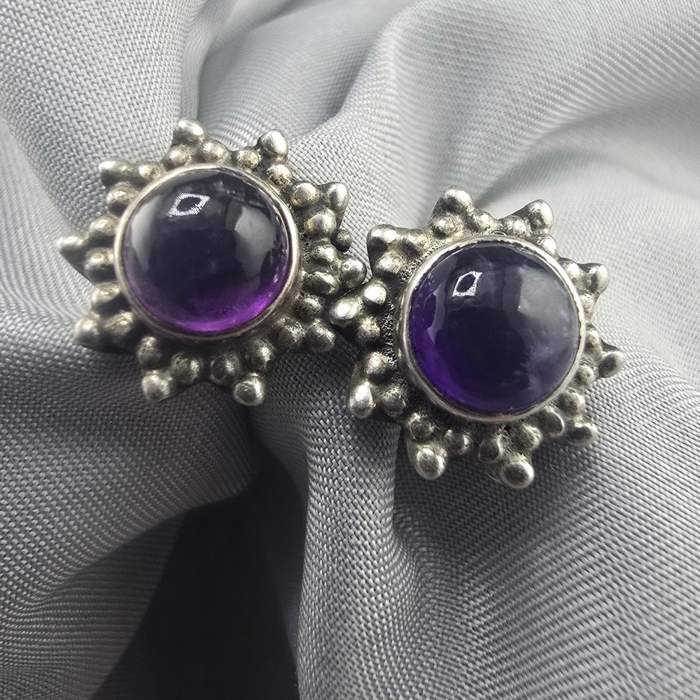 Vintage Estate Stud Earrings Purple 925 Sterling Silver Sunburst Scalloped 0.5"